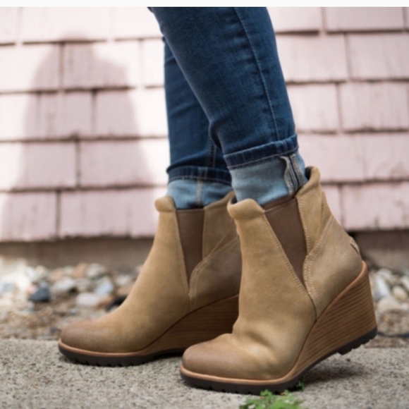 Sorel after hours Chelsea boot - Picture 1 of 10